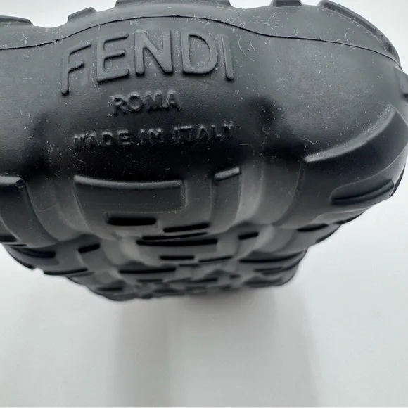 Fendi Black Logo Embossed Rubber Cloud Slides Size - 7 - Picture 9 of 10
